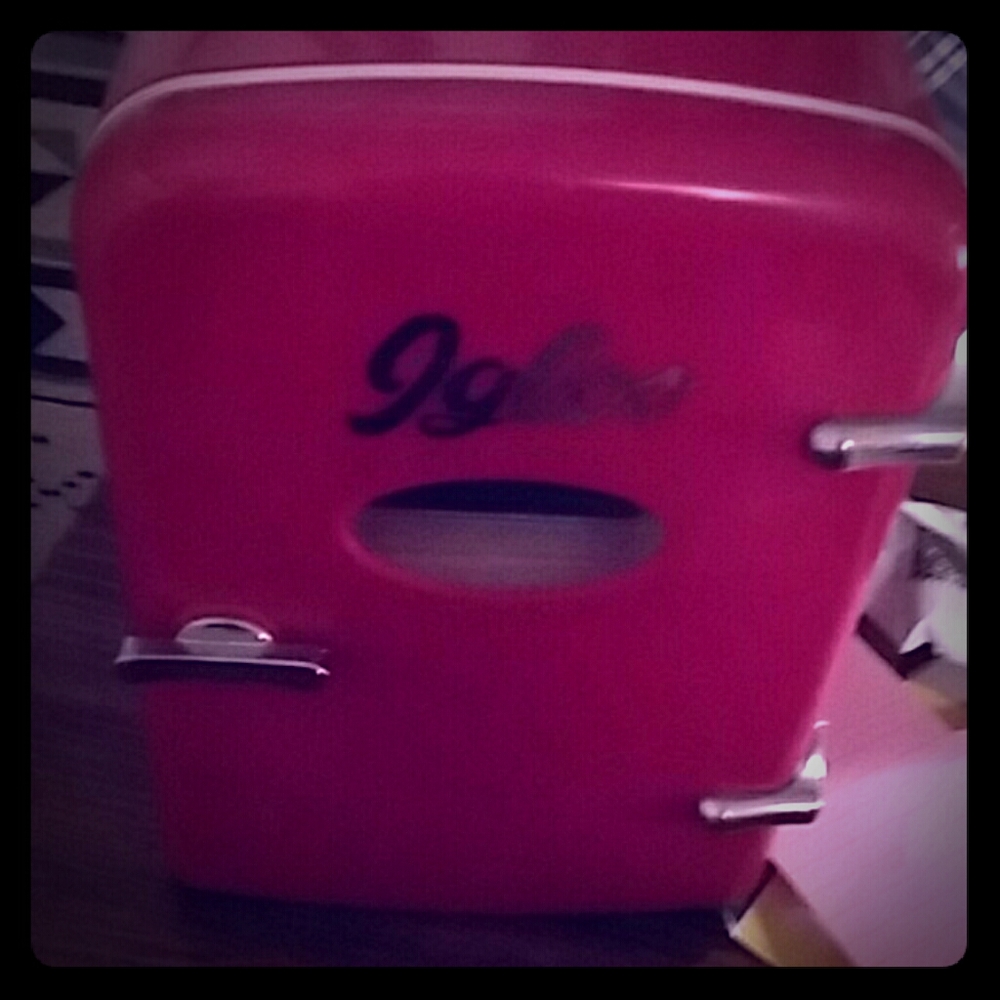 Mini fridge
